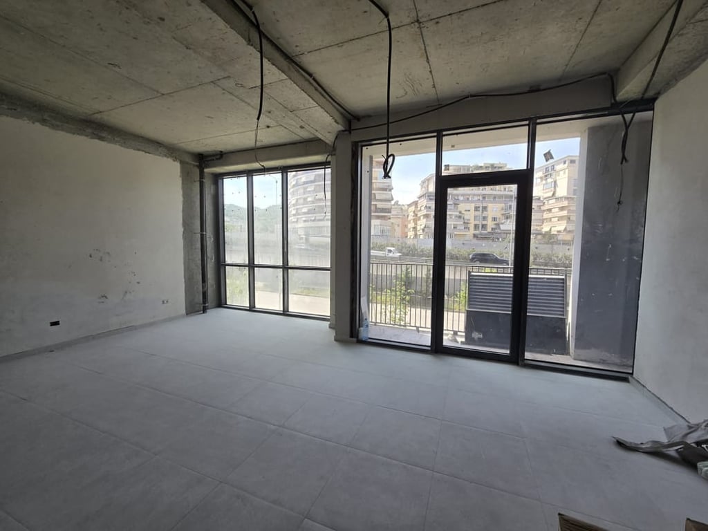 Business Open Space for Rent in Lake View Residence!