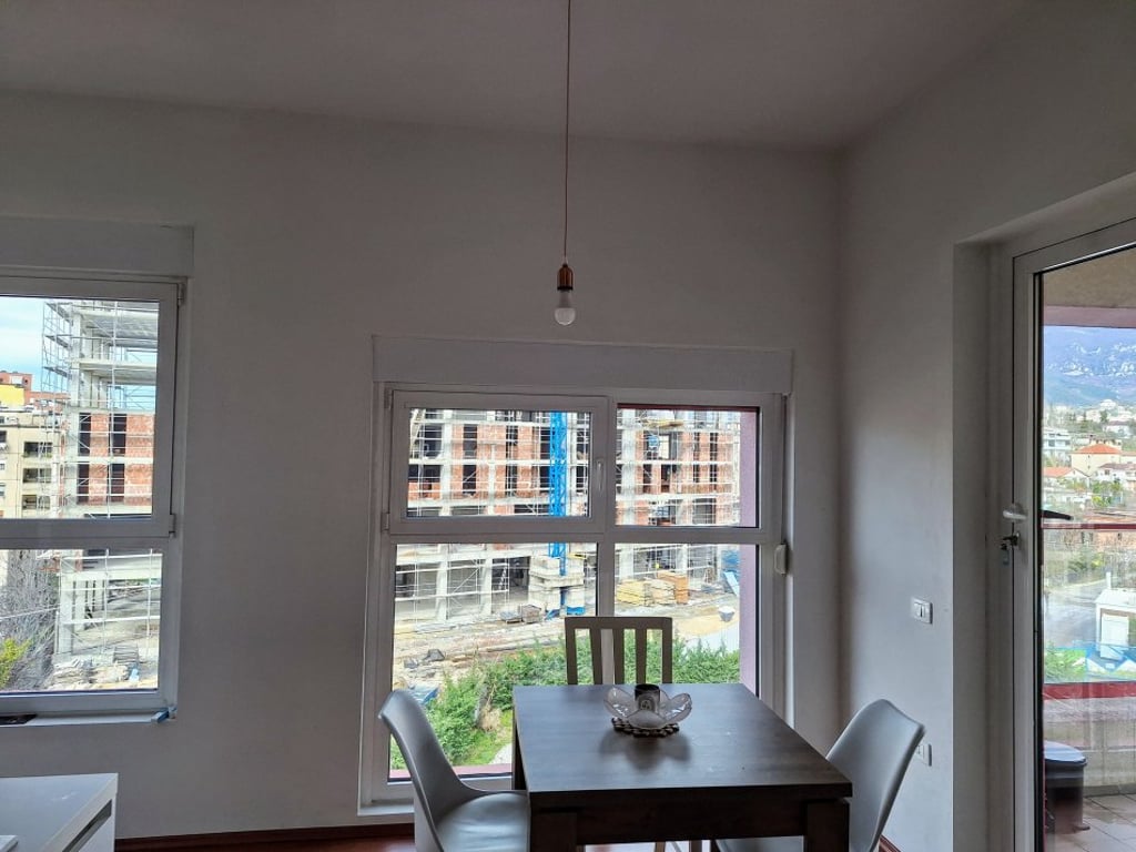 2+1 for rent in Ali Dem, near the Mangalem complex.