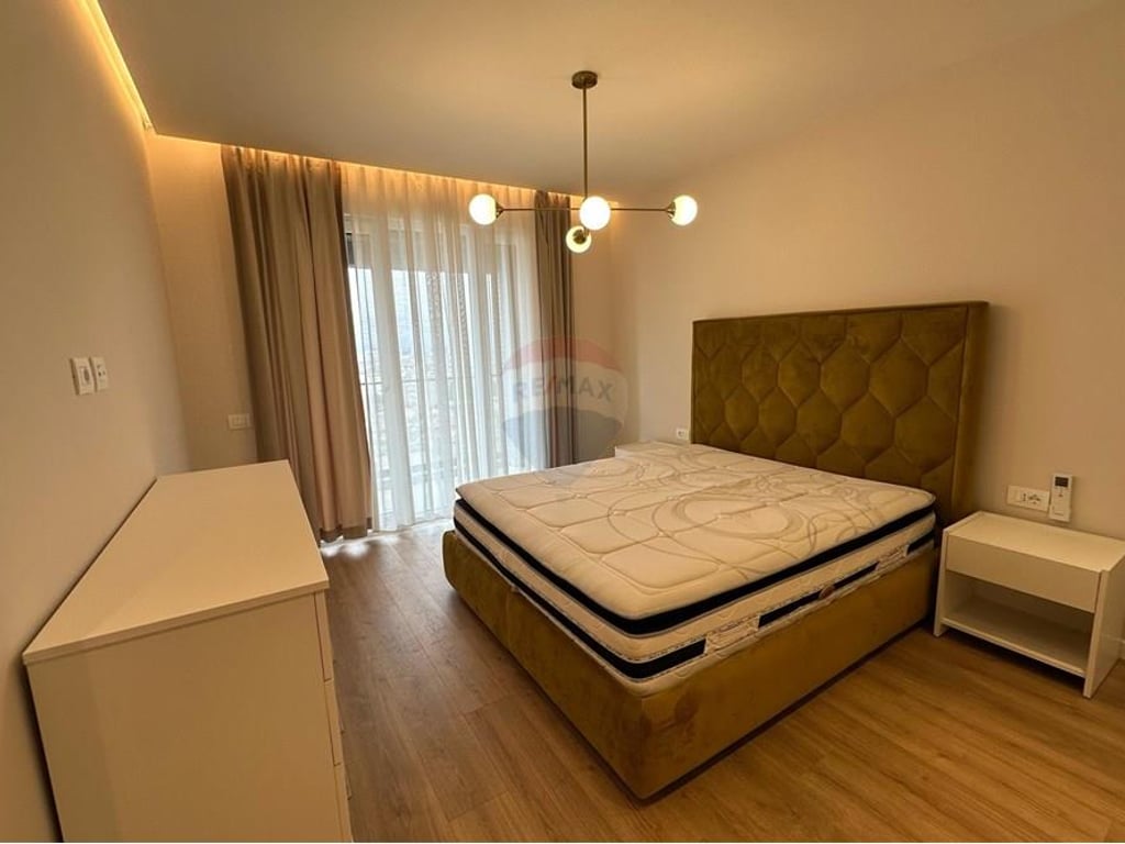 Shitet apartament 2+1+2 + parkim tek Ish Profarma