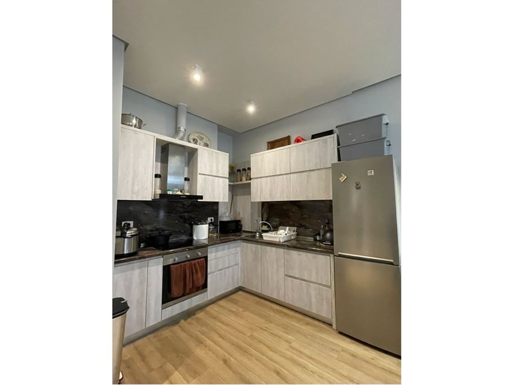 Jepet me qira apartament 1+1 tek Kompleksi Delijorgji .