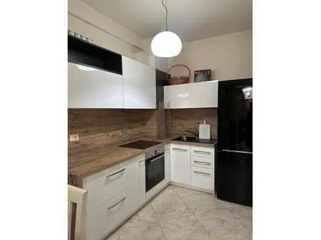 Affittiamo un appartamento 1+1 a Qesarak, Fresk! 380 € /Mese