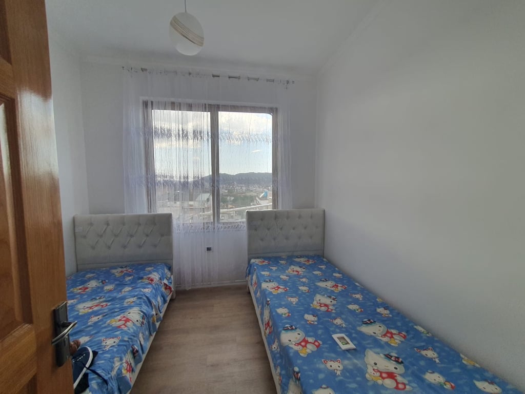 Affittasi appartamento 2+1+1 con balcone