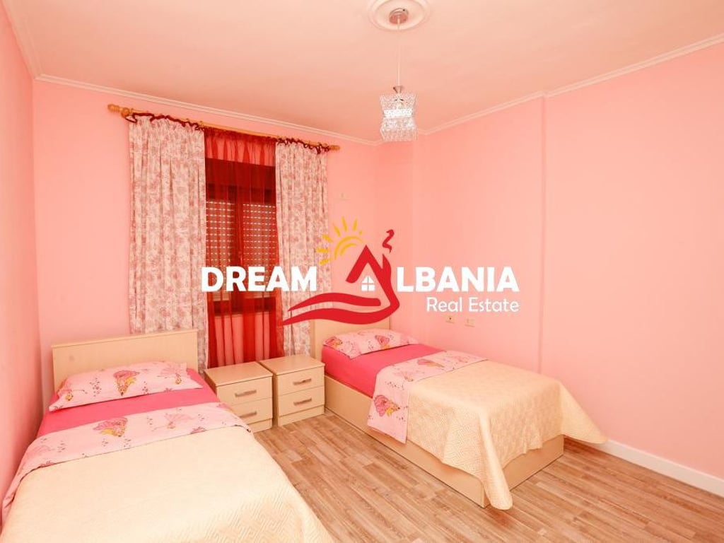 Vendesi Super Appartamento 3+1+2 in Centro, vicino ai 9 Piani a Tirana (ID 4131385)