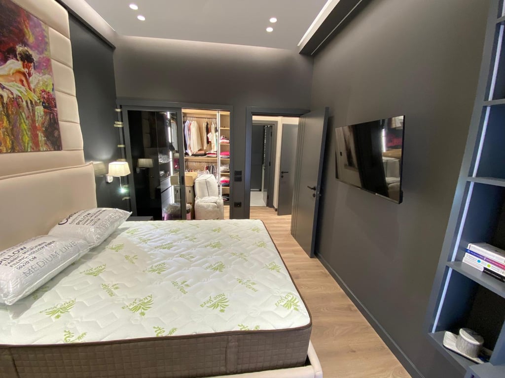 Si affitta appartamento lussuoso 1+1 nel Tirana Garden Building.