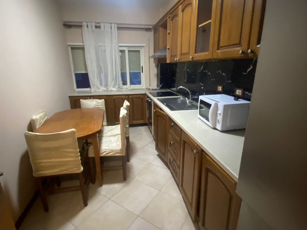 Affittasi appartamento 2+1+2 bagni +1 balcone