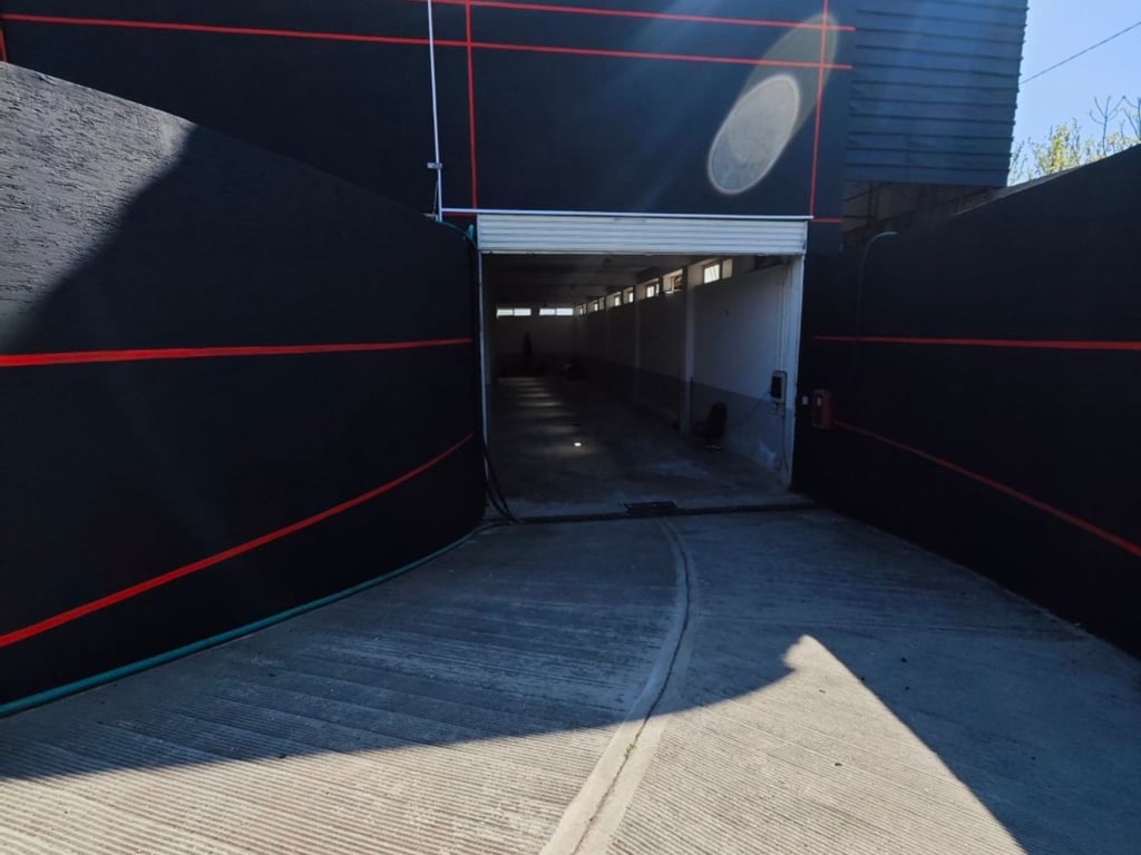 For sale Kapanon. First line of the main road. Vorë Rinas