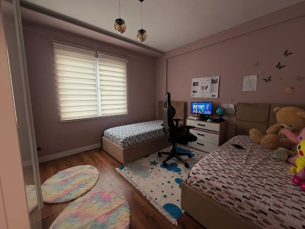 It seems there is no text provided for translation. Please provide the text you would like to have translated.