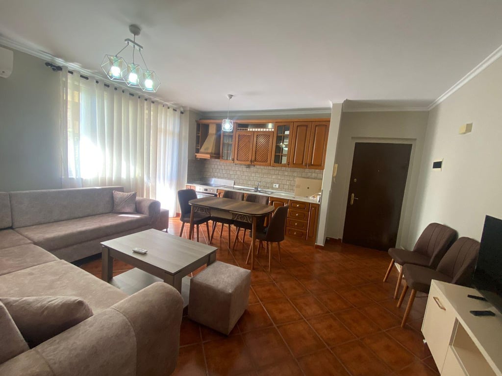 Jepet apartament 2+1 me qira tek Fusha e Aviacionit