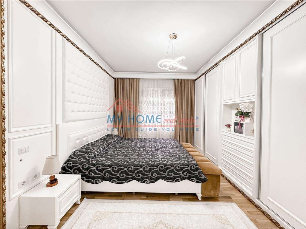 3+1 apartment with parking space for sale in Kopshti Botanik, Tirana.