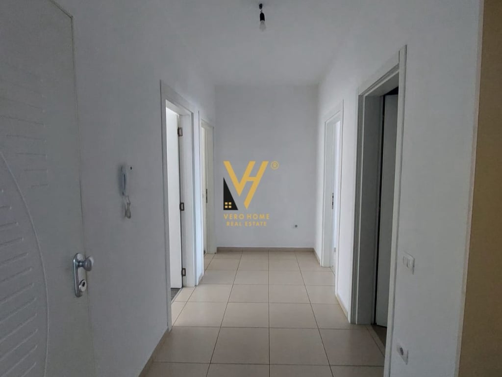 APARTMENT FOR RENT 2+1+2 AT UNAZA E RE 50,000 LEK