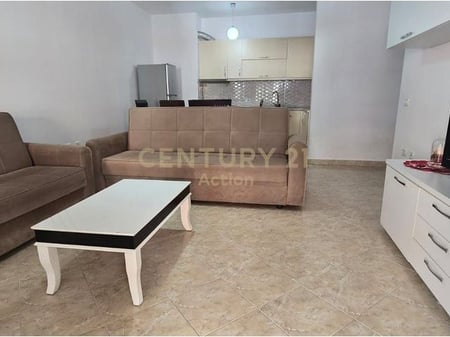 Jepet me qera Apartament 2+1+2 ne Misto Mame 