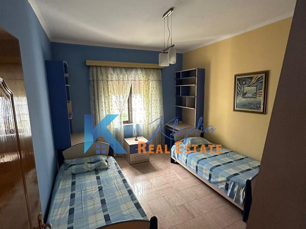 2+1 per qira ne Rrugen Ferit Xhajko