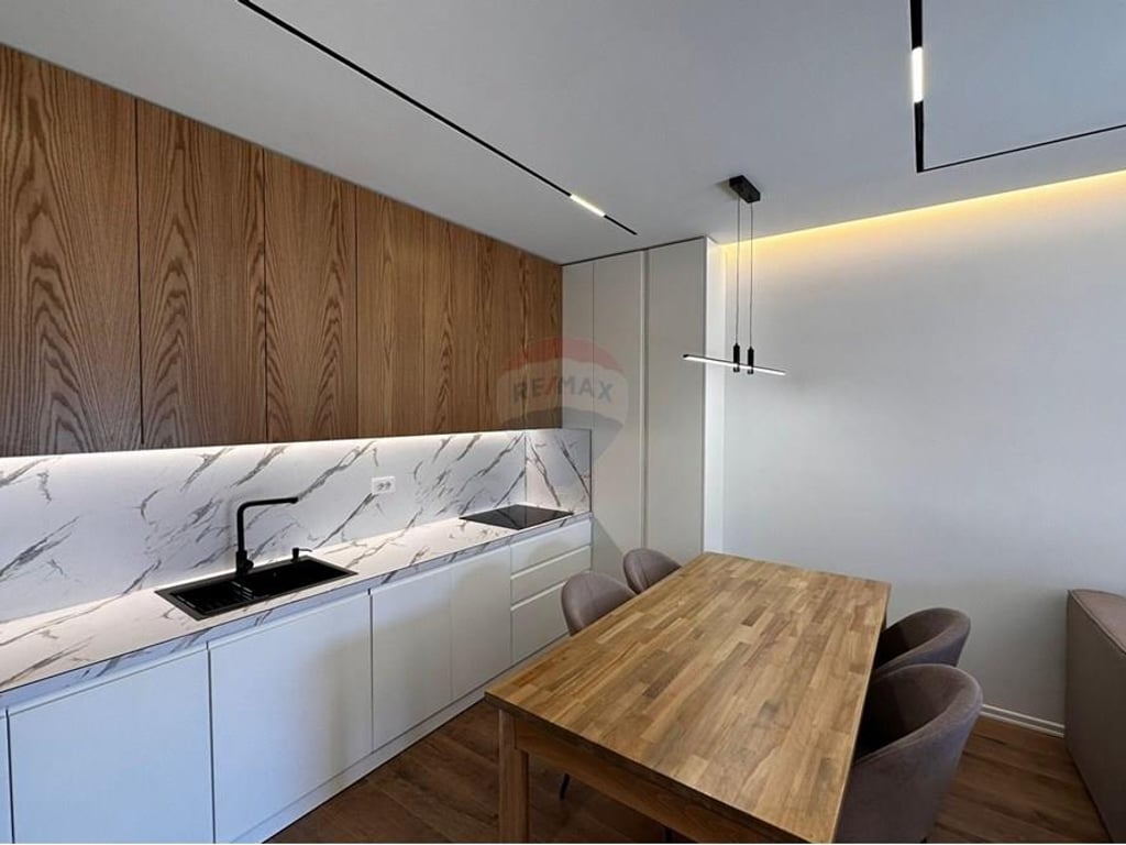 Apartament 2+1+2 me qira tek Kopshti Botanik! 1300€