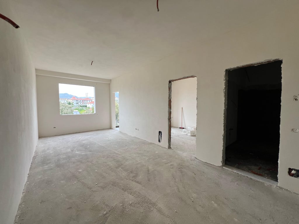 Shitet Apartament 1+1+ballkon ”Shirzana – Paskuqan”, Tiranë.