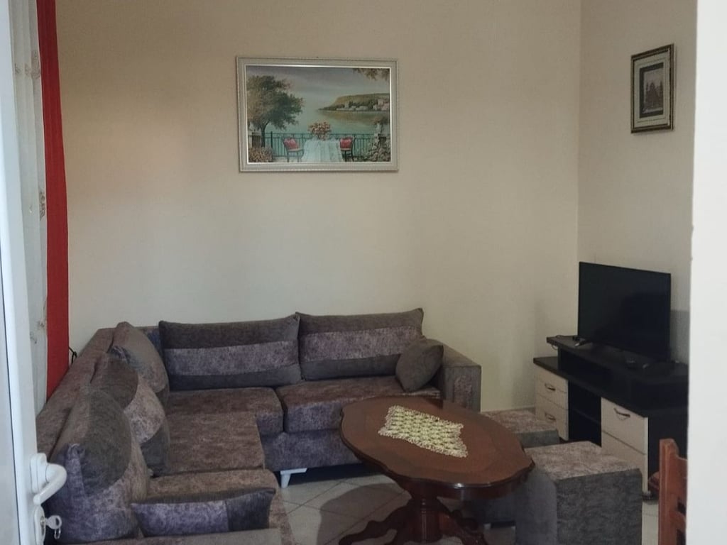 A 1+1 apartment is for rent in Laprake for 350 euros.