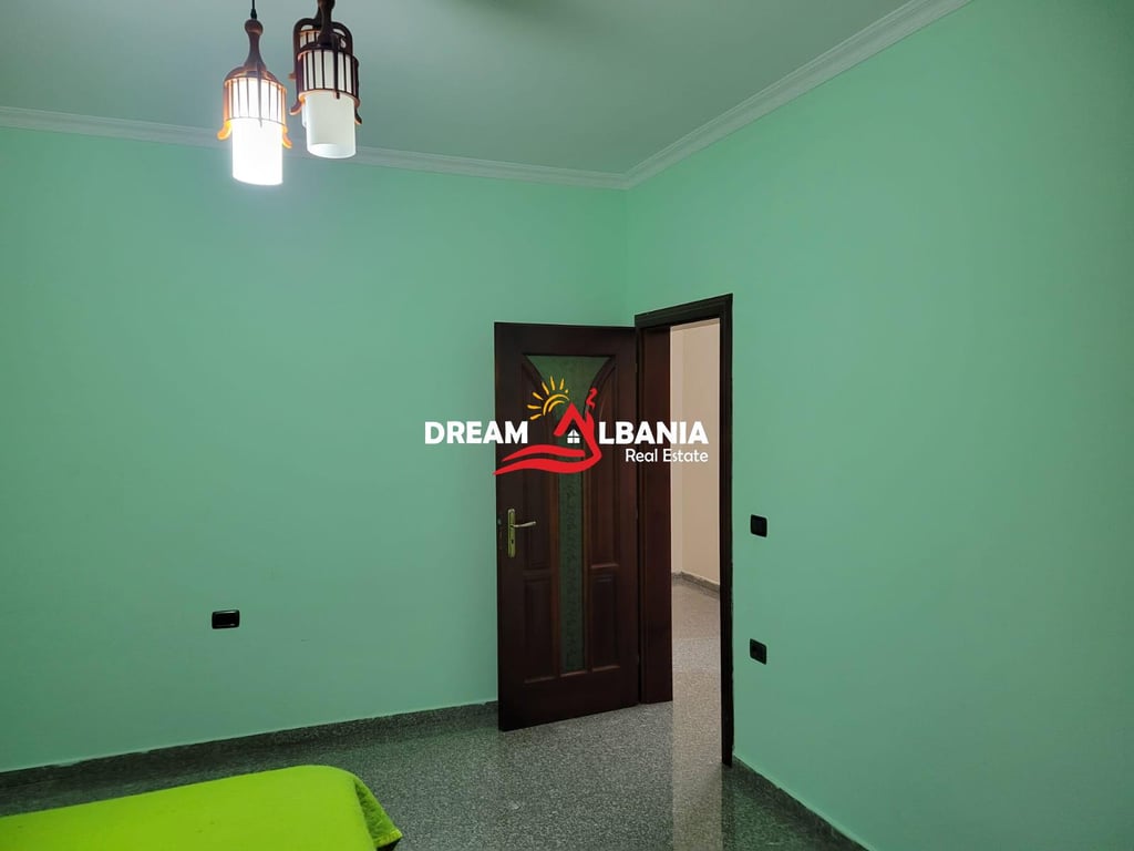 Appartamento 2+1+2 con 2 balconi in affitto ad Ali Dem, vicino all'Ospedale Continental a Tirana (ID 4251367)