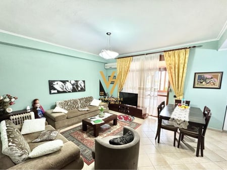 SHITET APARTAMENT 2+1+2 TE ISH EKSPOZITA 255.000 EURO