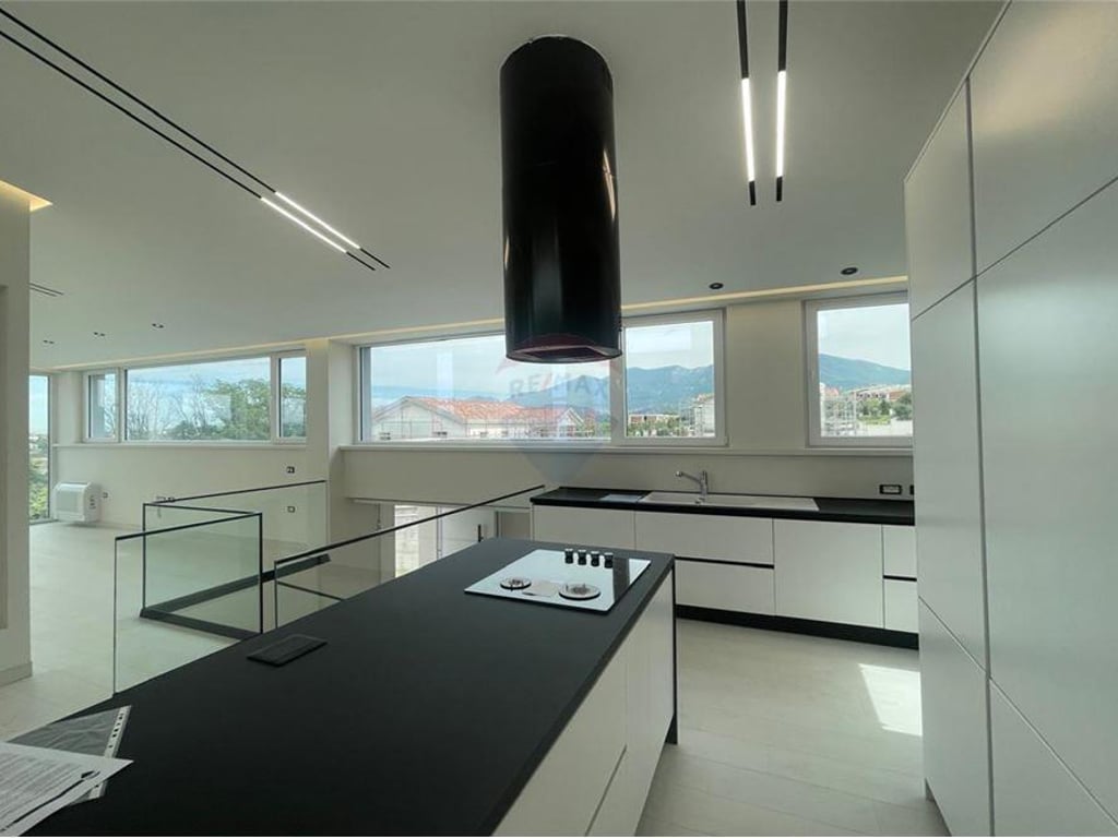 Si offre una villa in affitto vicino a TEG.