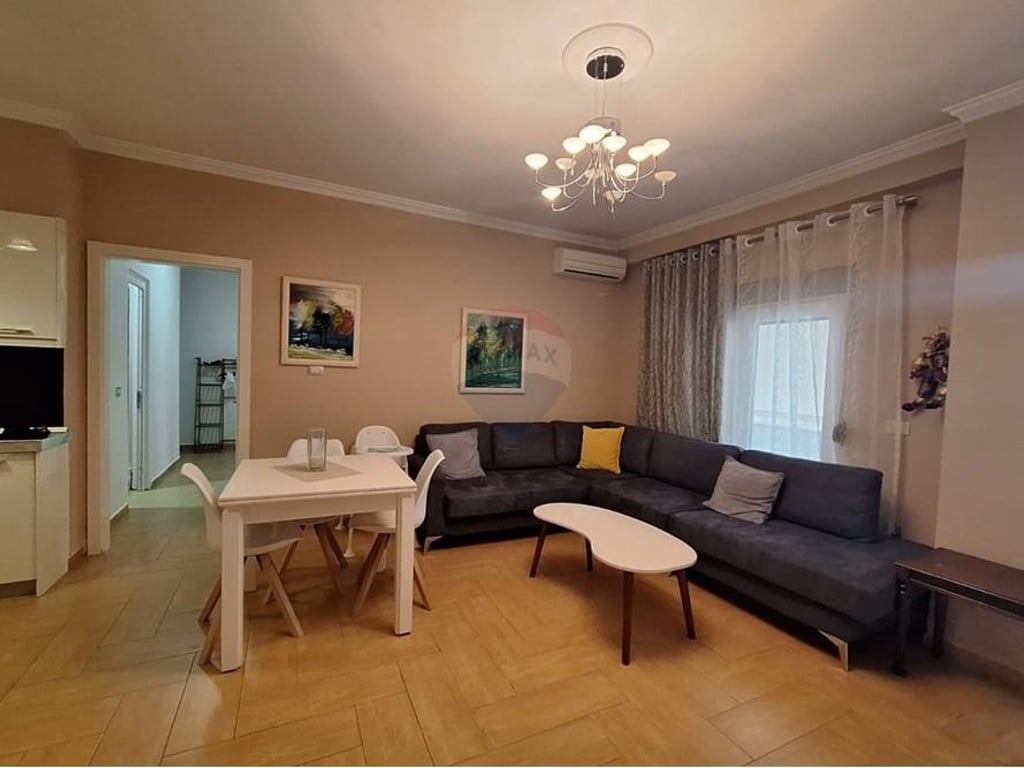 APARTAMENT 2+1 PER QIRA JORDAN MISJA  600 €