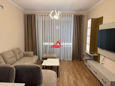 Appartamento 2+1 in affitto in Via di Dibra, vicino alla Farmacia 10 a Tirana (ID 42215224)