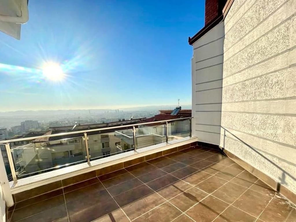 DUPLEX FOR SALE IN FRESK