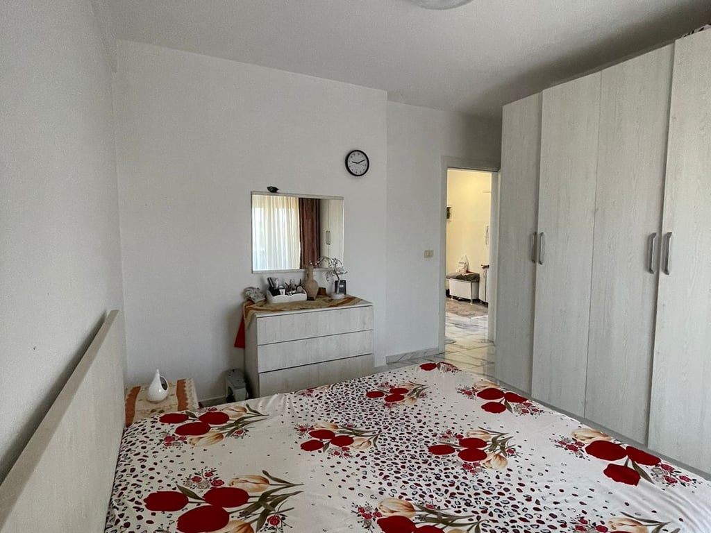 SHITET APARTAMENT  2+1+ VERANDE, ISH DOGANA, TIRANE