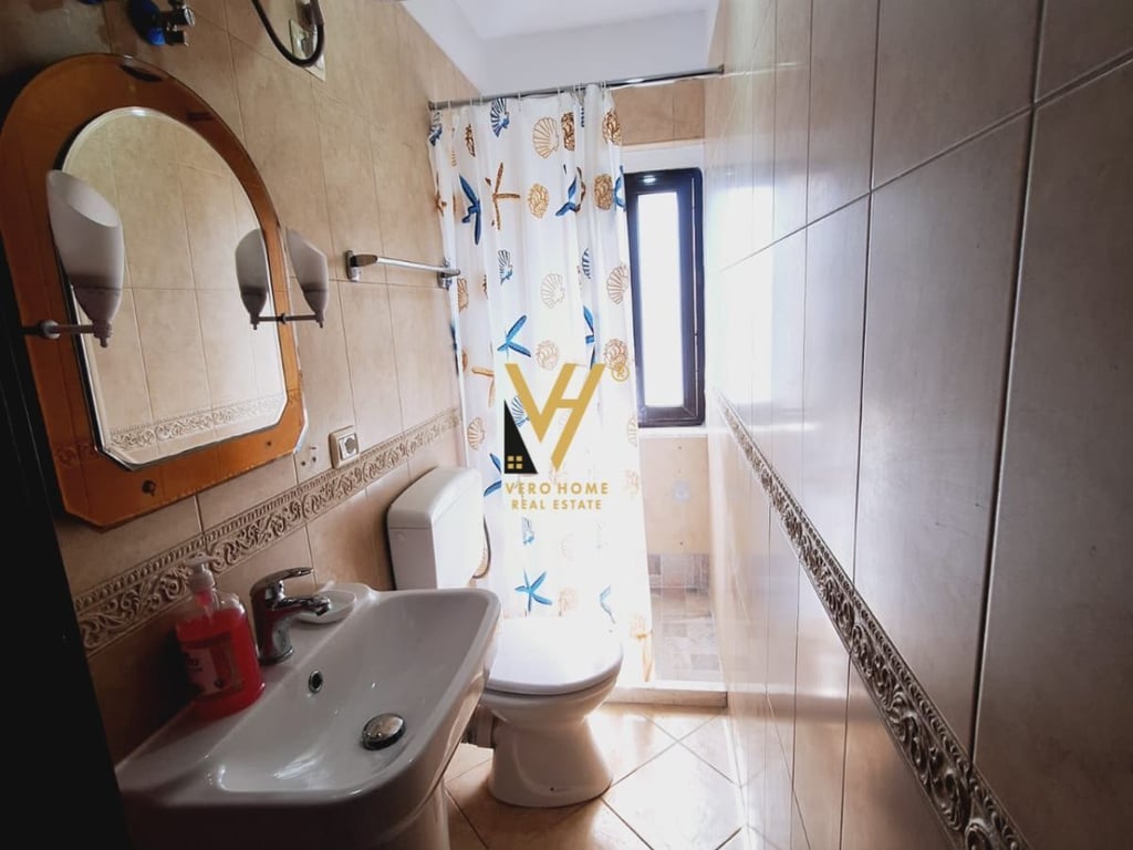 AFFITTASI APPARTAMENTO 2+1 IN CENTRO A 47.000 LEKË
