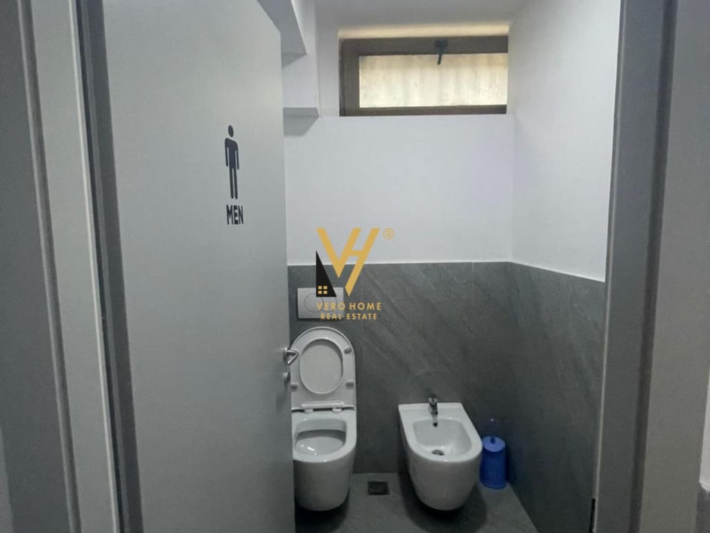 BUSINESS PREMISES FOR RENT 170 M2 IN PAZAR I RI 1,700 EURO