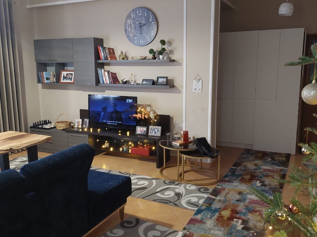 Appartamento 4+1 in affitto alla Stazione dei Treni, nel mezzo del nuovo viale Prezzo: 550 mila lek + Parcheggio incluso