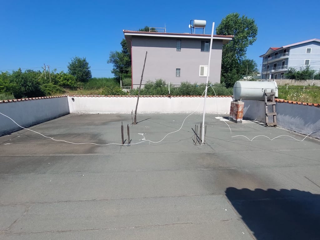 VILLA A 2 PIANI IN VENDITA AD ARAPAJ, DURRES