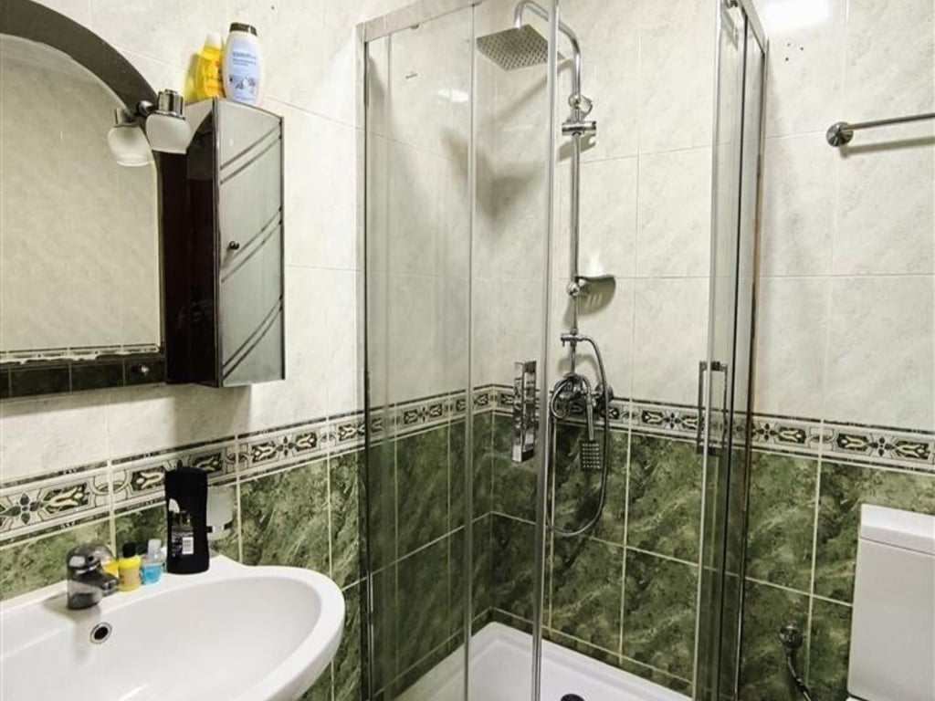 Apartament me Qera 1+1 Tek Komuna E Parisit (ID B2101081) Tirane