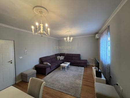 Jepet Apartament 1+1 me qira tek Rr Fortuzi Qender Tirane 500 € /Muaj