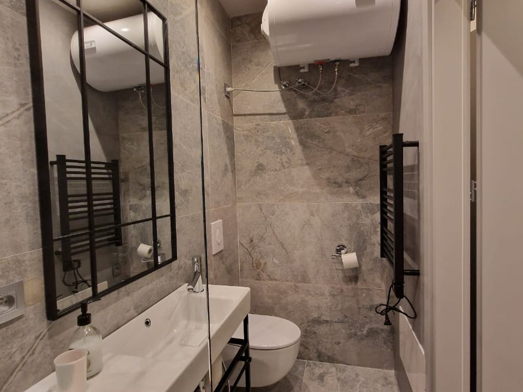 🏠 Apartament 1+1 me Qira – Kopshti Zoologjik, Tiranë