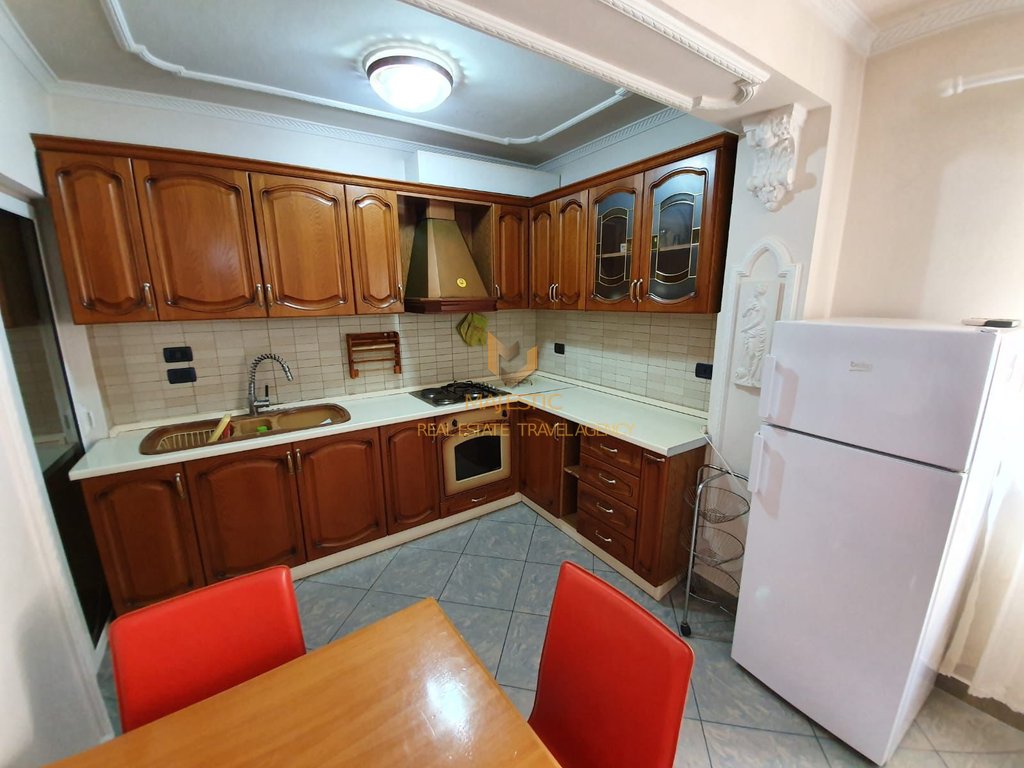A 1+1 apartment is available for rent in Myslym Shyr.