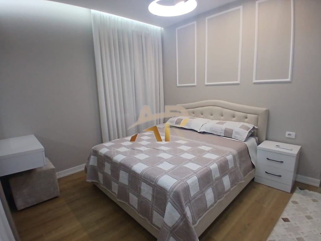 Jepet me qera shtepi 2+1 tek Ish Fusha e Aviacionit