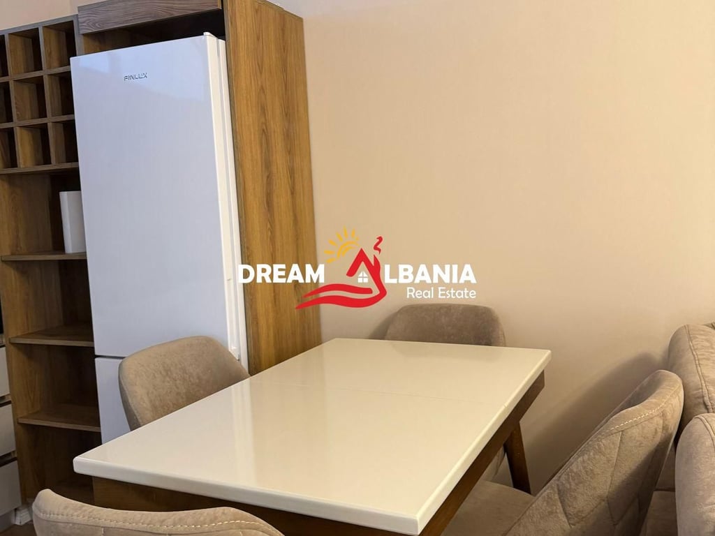 Appartamento 2+1 in affitto in Via di Dibra, vicino alla Farmacia 10 a Tirana (ID 42215224)