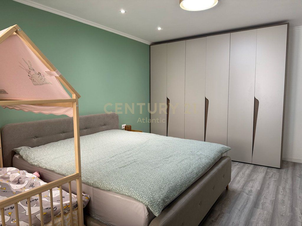 🌊 SHITET APARTAMENT ME PAMJE NGA DETI – PLAZH, DURRËS