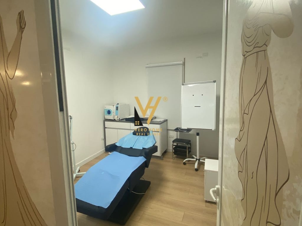 JEPET AMBIENT ME QERA TE KOPSHTI ZOOLOGJIK 1.500 EURO