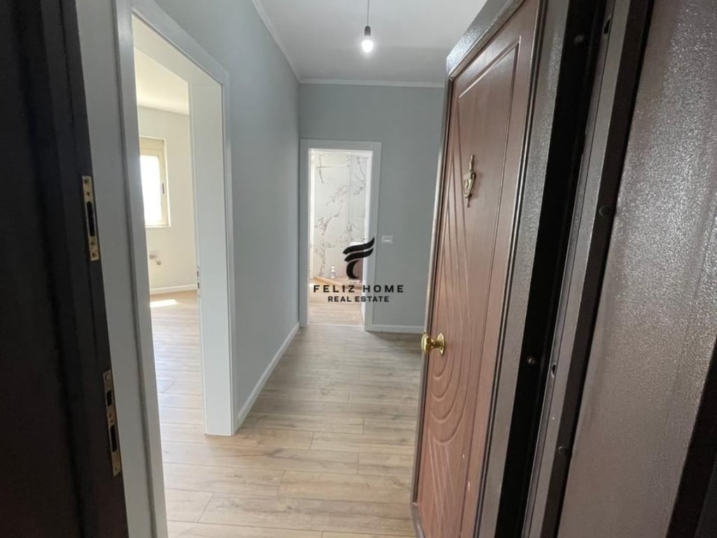 VENDESI APPARTAMENTO 2+1 FRESCO 143.000 EURO