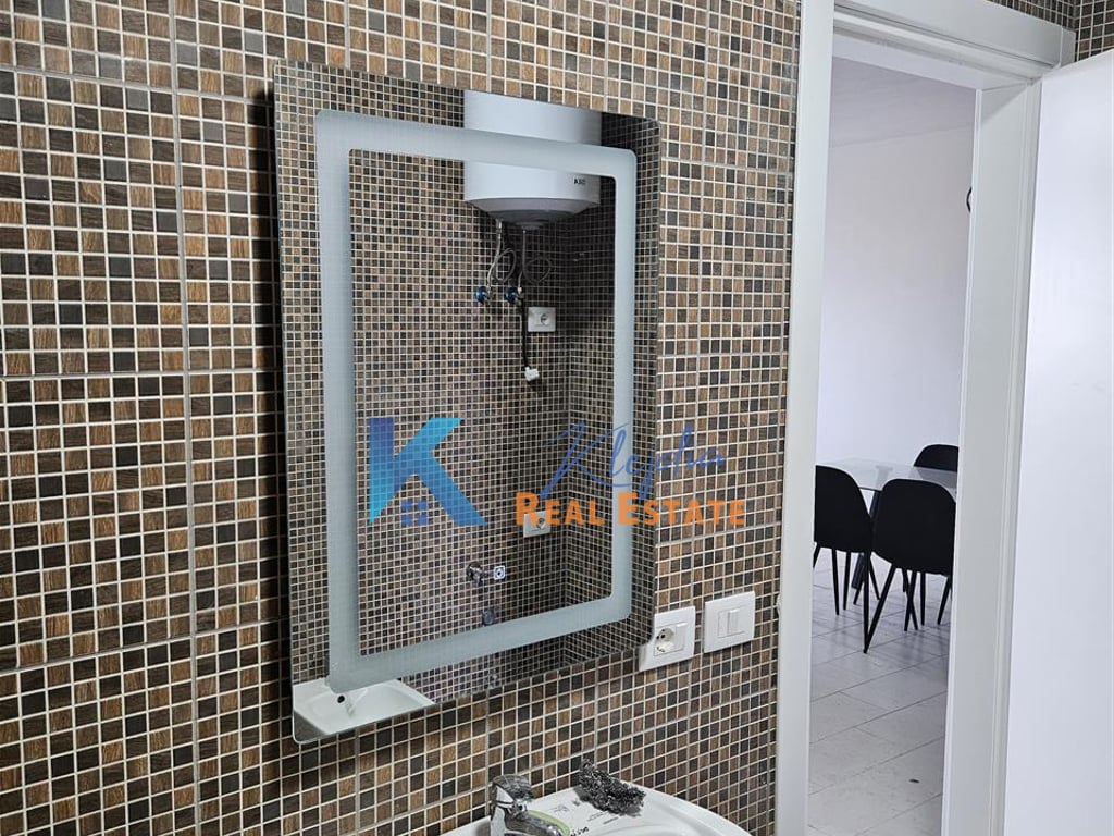 Apartament 1+1 per qira te Kompleksi Golden Park