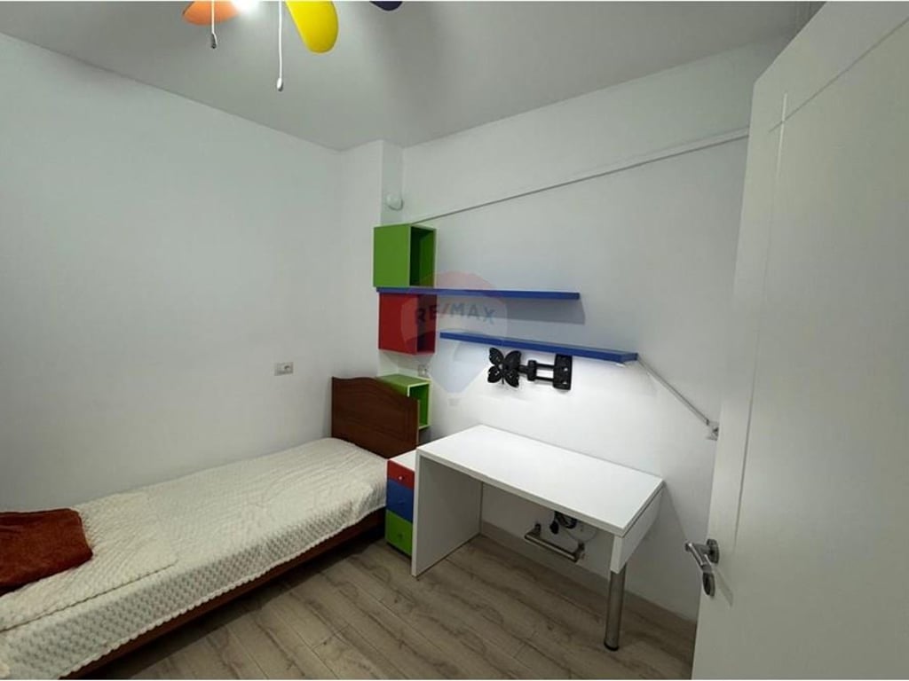 Apartament 2+1 me qira, Komuna e Parisit