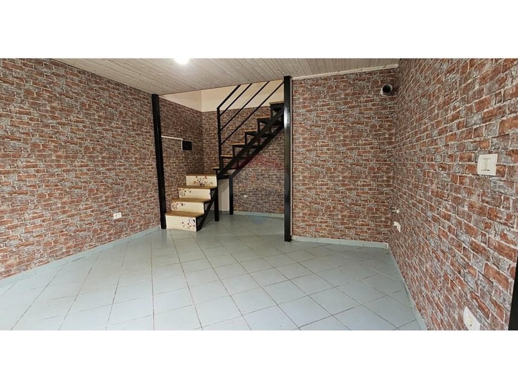 Office for rent in Brryl