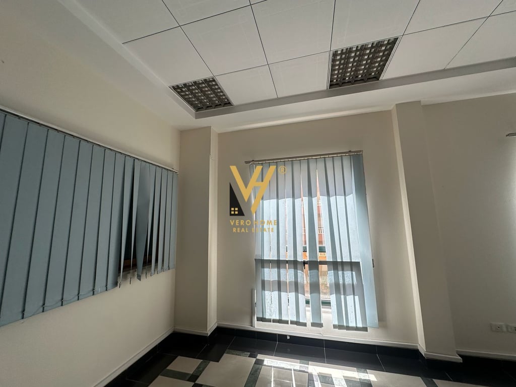 JEPET ZYRE 44M2 ME QERA TE RRUGA E BARRIKADAVE 600 EURO