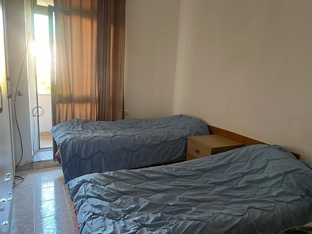 Apartment 2+1+2 for rent in the Paris Commune.