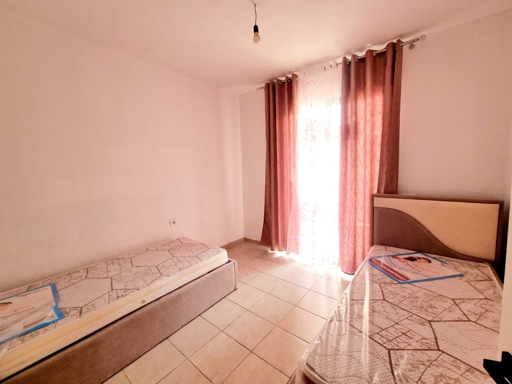 APARTAMENT ME QERA 2+1, ASTIR