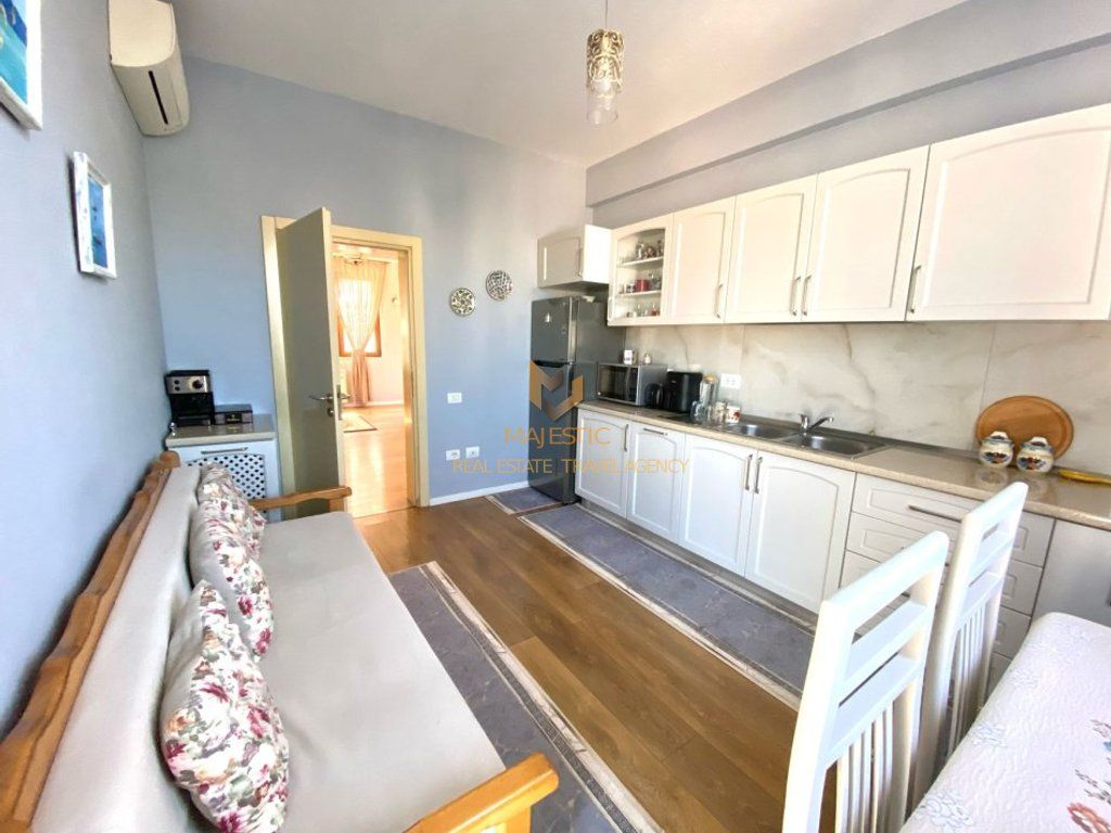 Apartment 2+1 for sale in Vasil Shanto block.