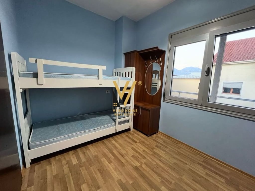 AFFITTASI VILLA 2 PIANI IN VIA JORDAN MISJA 1.350 EURO