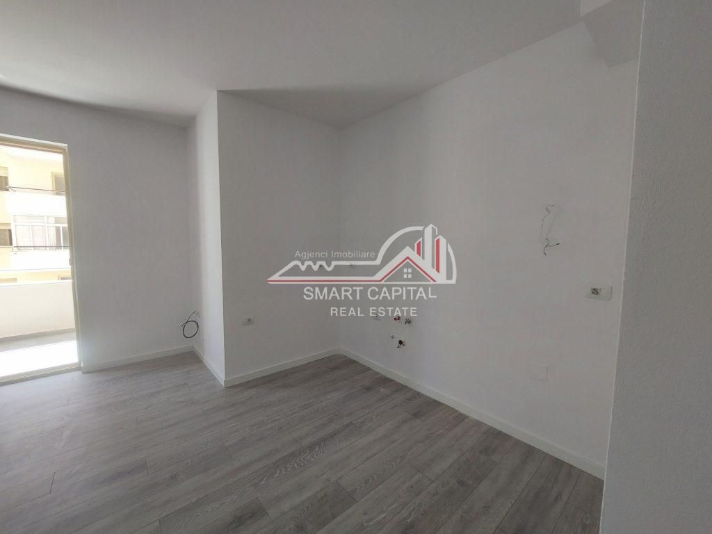 APARTAMENT NE SHITJE LUNGOMARE