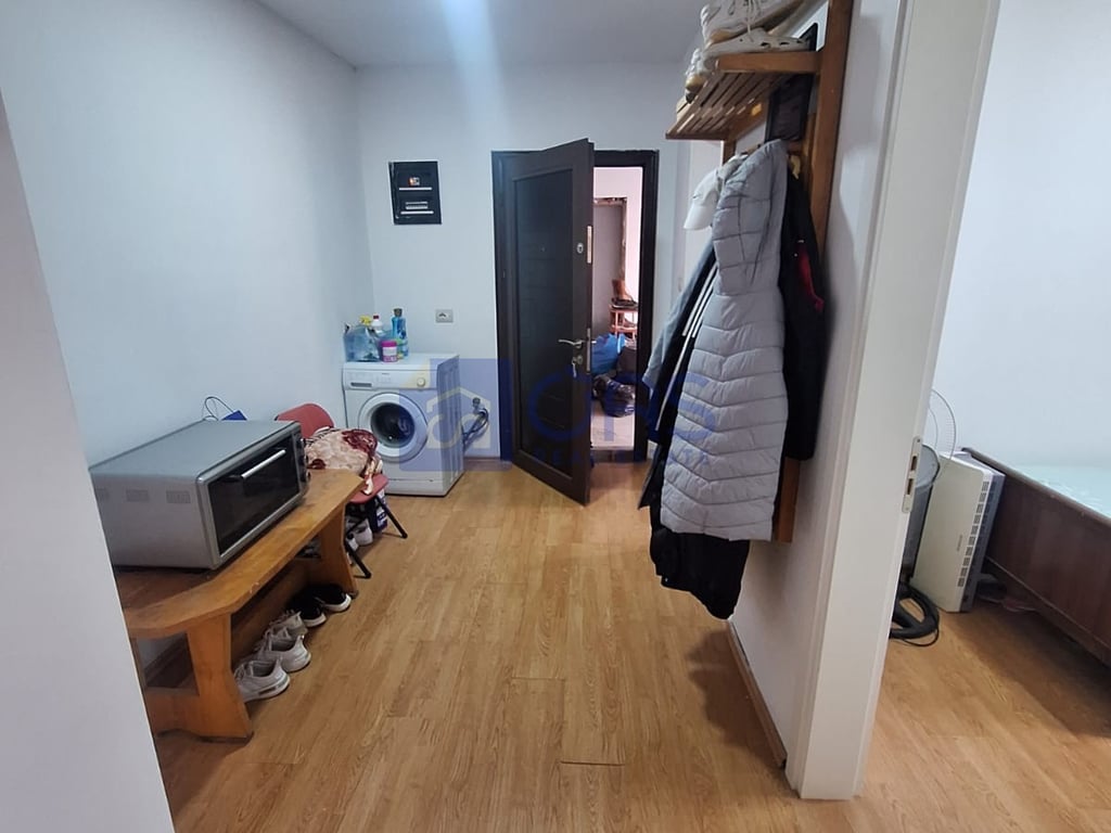 A 2+1 apartment is for rent in QSUT.