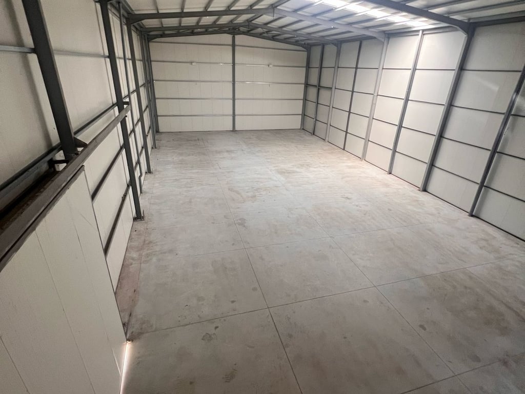 🏡 A warehouse is available for rent on the Tirana-Durres highway.